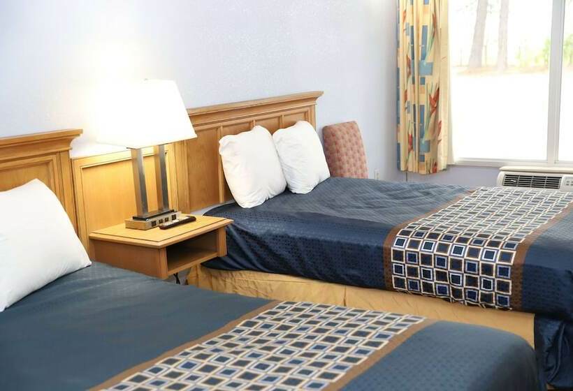 Номер Стандарт 2 Двуспальные Кровати, Super 8 By Wyndham Florence Sc I 95 North   Hwy 76