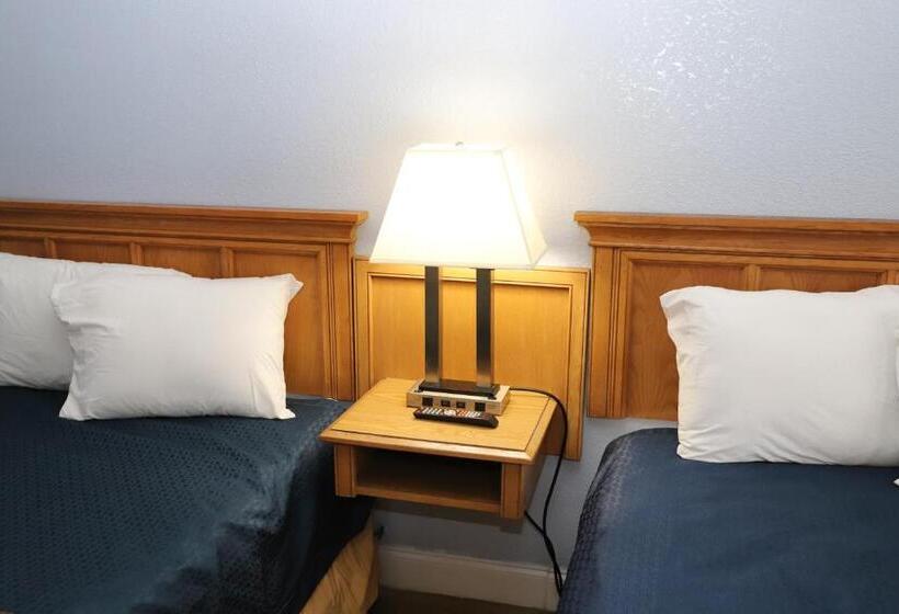 Номер Стандарт 2 Двуспальные Кровати, Super 8 By Wyndham Florence Sc I 95 North   Hwy 76