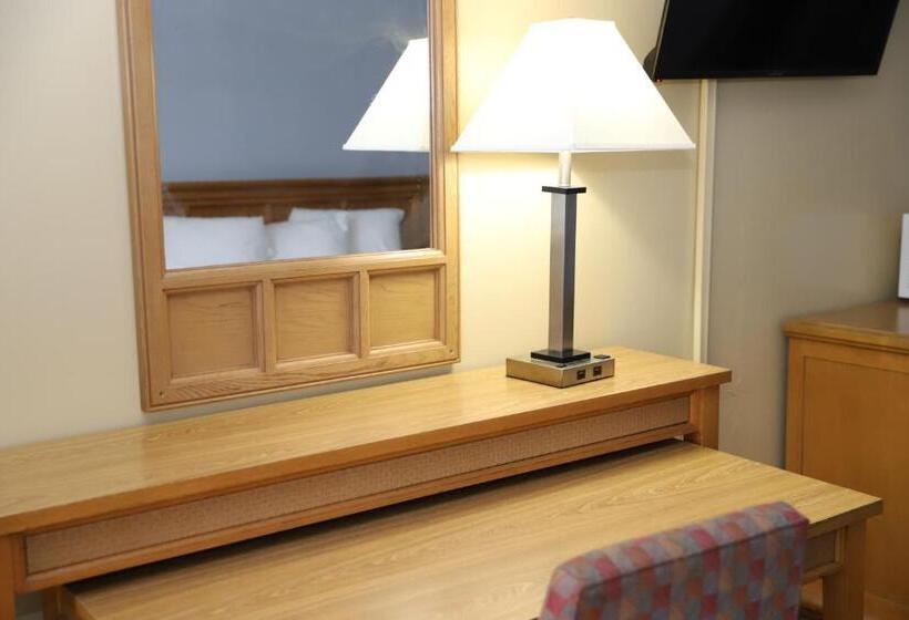 Стандартный Номер Кровать Кинг, Super 8 By Wyndham Florence Sc I 95 North   Hwy 76