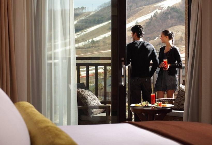 클래식 룸 더블 침대, Intercontinental Alpensia Pyeongchang Resort, An Ihg
