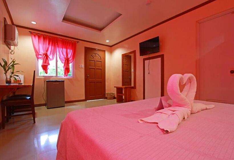 غرفة ديلوكس مزودة بشرفة, Nigi Nigi Too Beach Resort