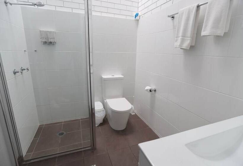 Номер Стандарт, The Town House Motor Inn