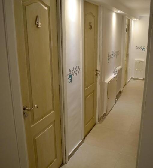 اتاق استاندارد, Retro Hostel