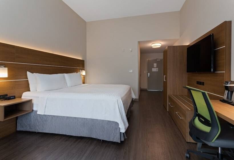סוויטה מותאמת לאדם עם מוגבלויות, Holiday Inn Express Hotel & Suites Largo Clearwater, An Ihg