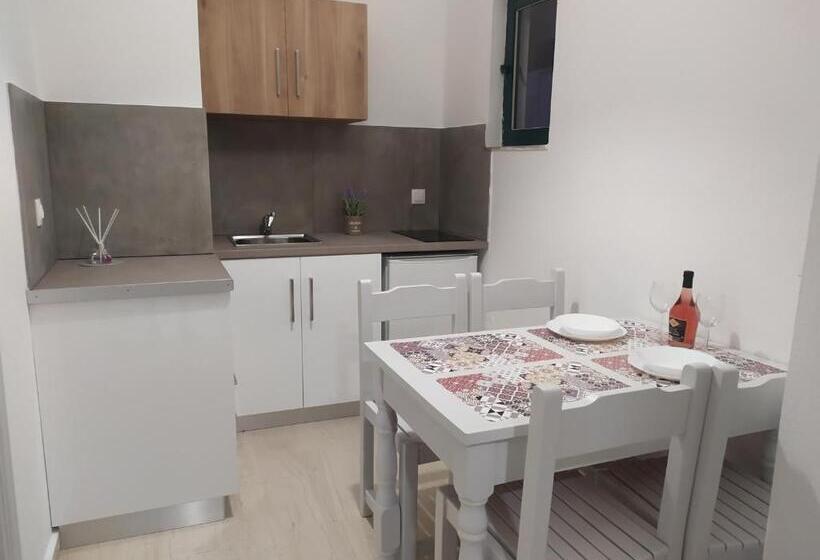 Апартаменты Deluxe 1 Спальня, Valentinos Apartments