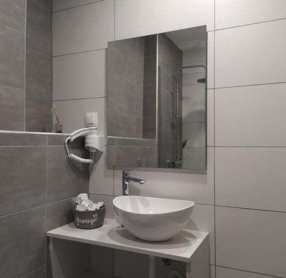 Апартаменты Deluxe 1 Спальня, Valentinos Apartments