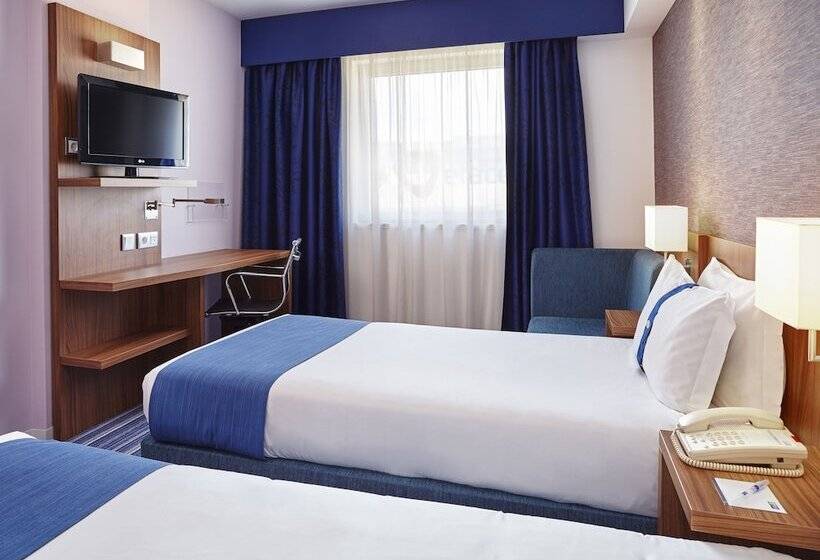 Номер Стандарт, Holiday Inn Express Lisbon Alfragide, An Ihg