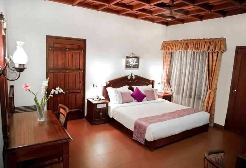 کابین, Sterling Lake Palace Alleppey