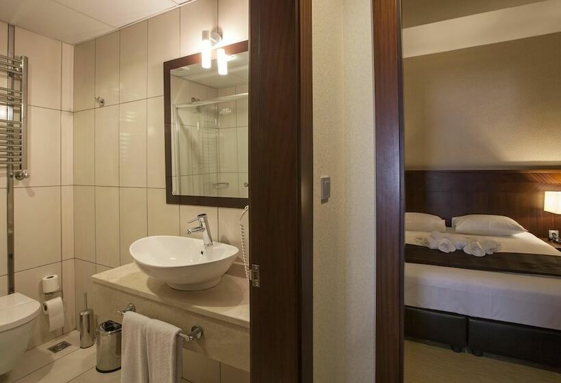 سوییت, Safir Hotel