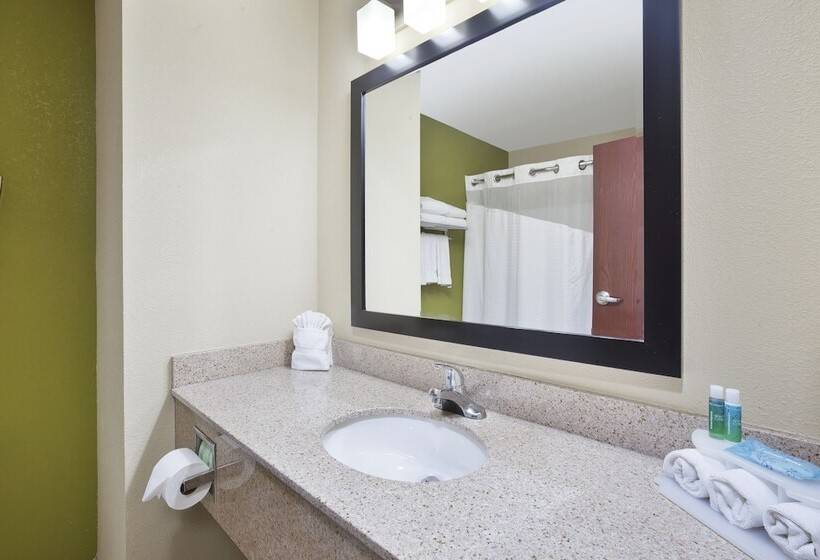 Номер Стандарт, Holiday Inn Express Hotel & Suites Circleville, An Ihg