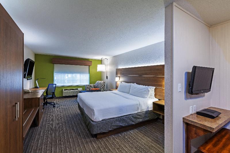 Люкс Кровать Кинг, Holiday Inn Express & Suites Tulsa S Broken Arrow Hwy 51 By Ihg