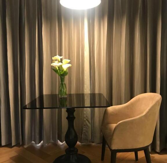 스위트, Radisson Hotel Shimla
