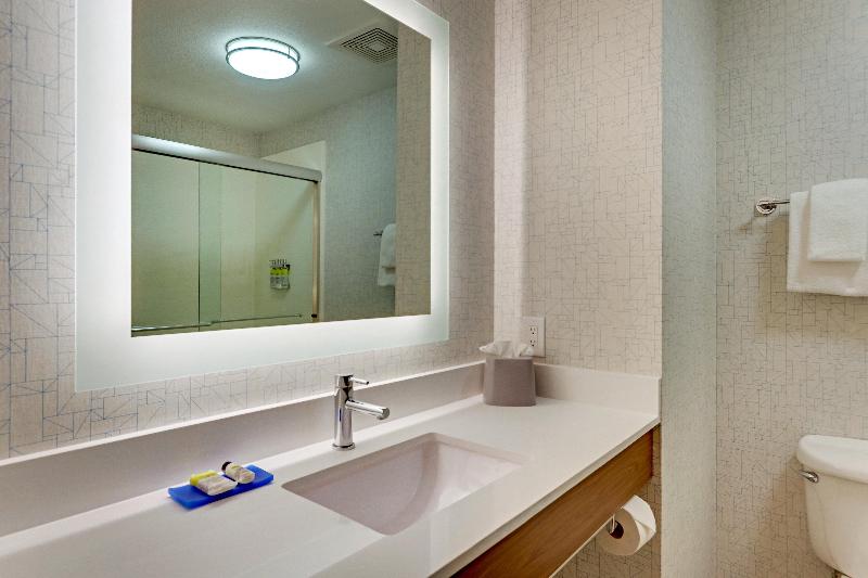Люкс Кровать Кинг, Holiday Inn Express Hotel And Suites Weatherford, An Ihg