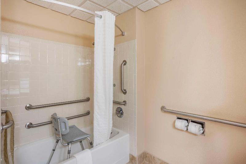 Люкс Адаптированный для Инвалидов, Best Western Inn At Blakeslee Pocono