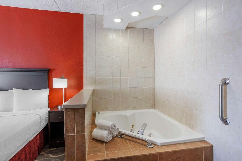 Люкс Адаптированный для Инвалидов, Best Western Inn At Blakeslee Pocono
