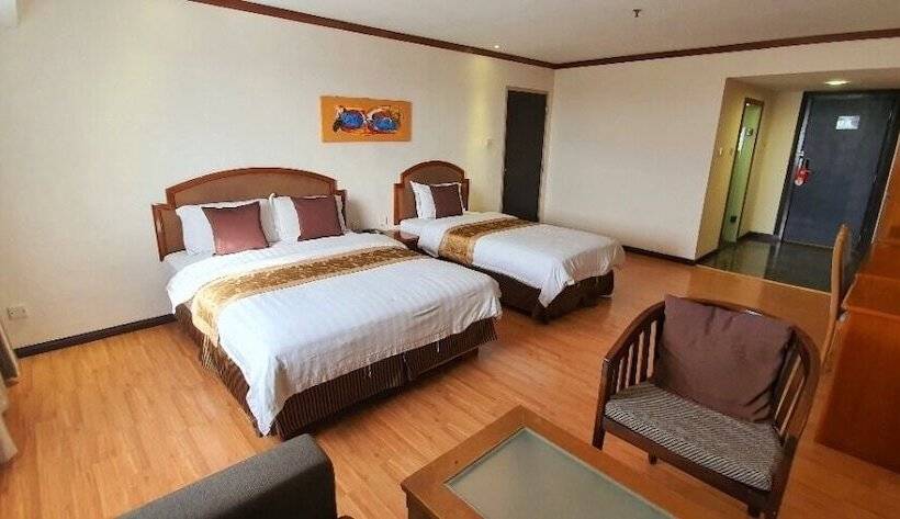 Трехместный Номер Deluxe, Kemena Hotel Bintulu