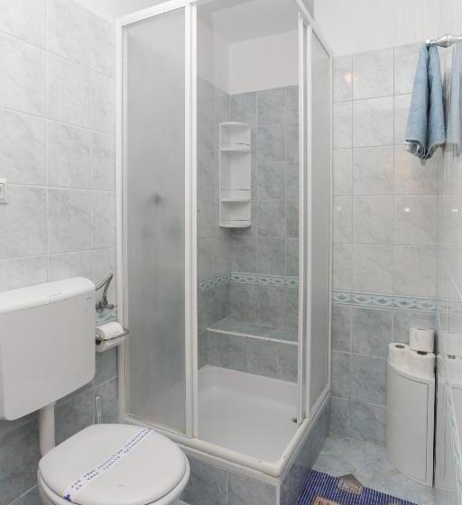 اتاق استاندارد با چشم‌انداز باغ, K Apartments