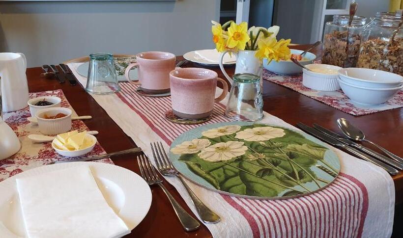 חדר דחוקס עם מיטת קינג, Dunluce Boutique B&b