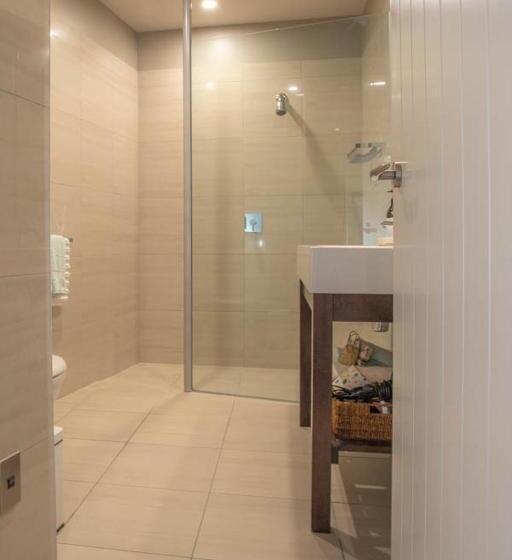 בית, 4 חדרי שינה, Dunluce Boutique B&b