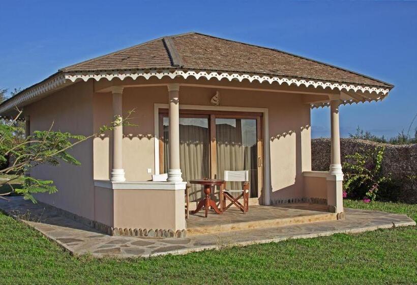 سوییت جونیور, Ocean Beach Resort & Spa