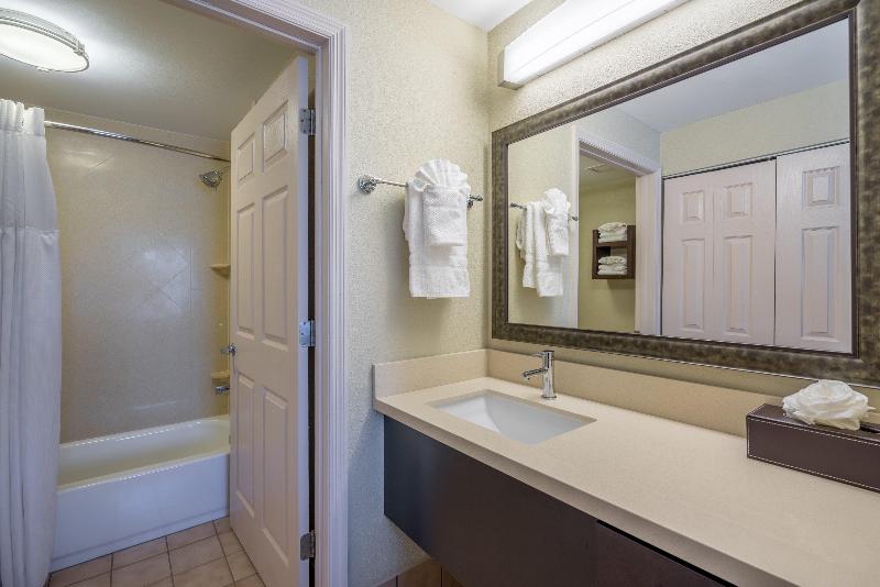 스위트 킹사이즈 침대, Staybridge Suites Wilmington   Brandywine Valley, An Ihg