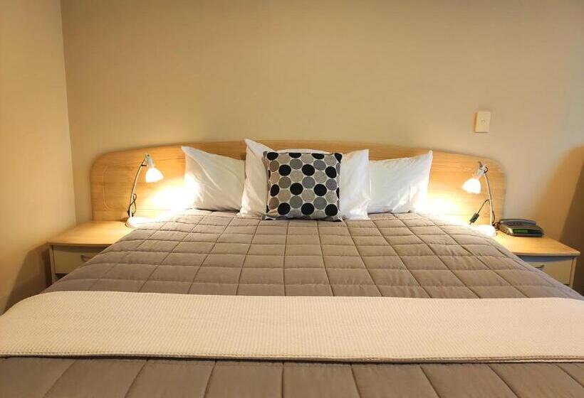 수피리어 스튜디오, Braemar Motor Lodge