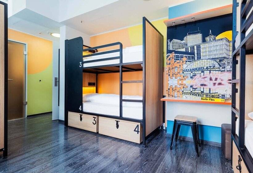 Geteiltes Mehrbettzimmer, Generator Berlin Alexanderplatz
