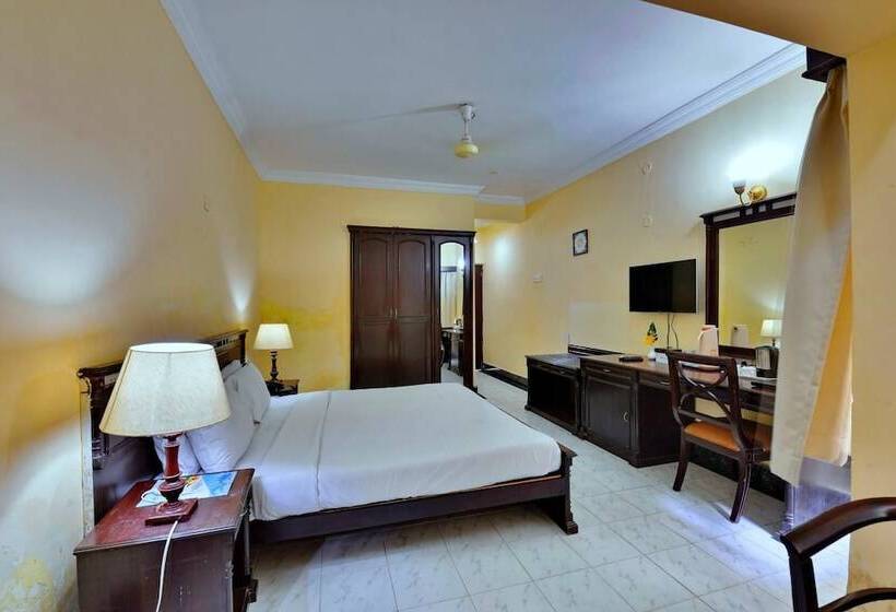 디럭스 룸, Swosti Palm Resort Gopalpur