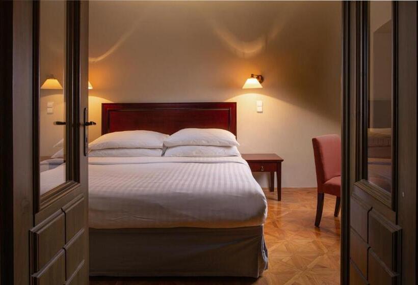 سوییت اجرایی, Charles Bridge Rooms & Suites By Sivek Hotels