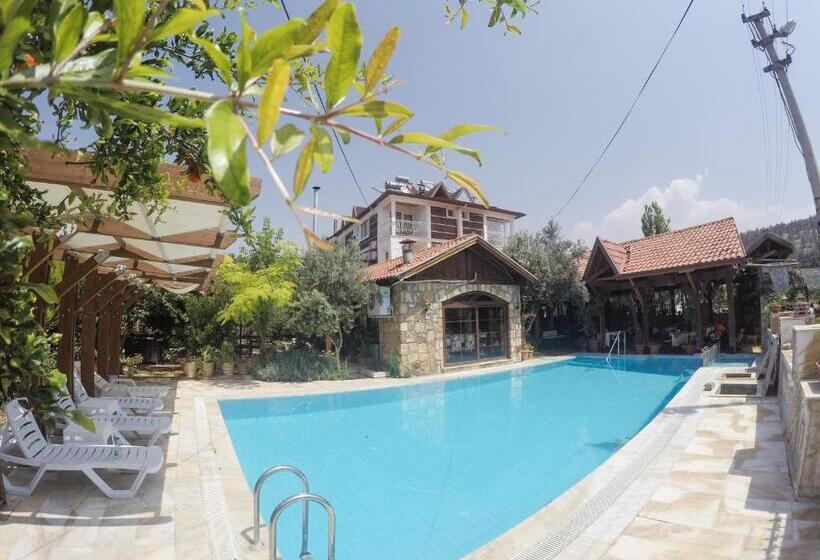 اتاق استاندارد چهارنفره با بالکن, Melrose House