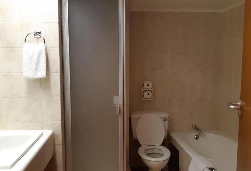 스탠다드 룸, Safari Hotel & Convention Centre