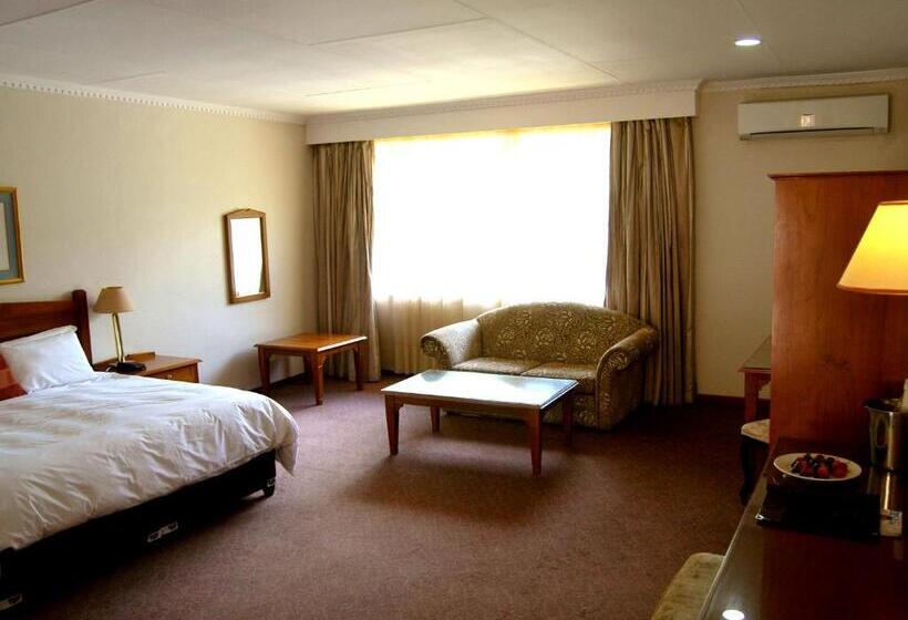 주니어 스위트, Safari Hotel & Convention Centre