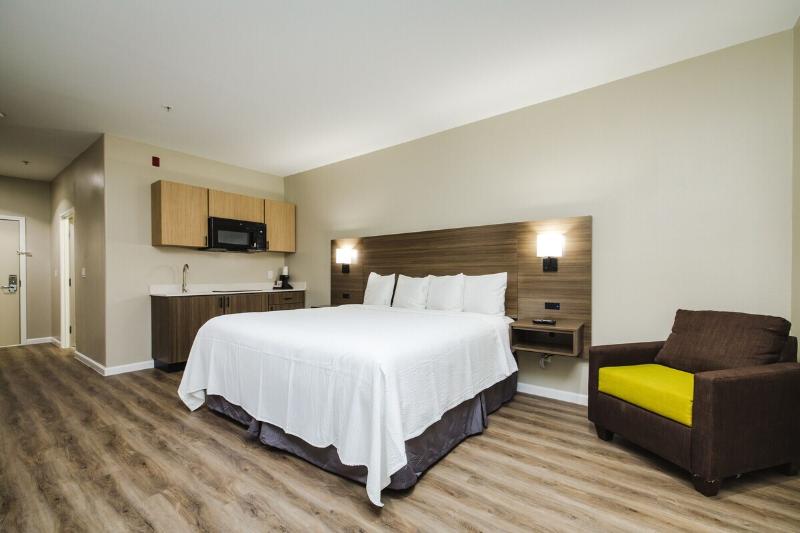 Номер Стандарт Кровать Кинг Адаптированный для Инвалидов, Surestay Studio By Best Western Conroe Downtown