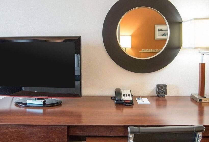 Люкс, Comfort Suites Waxahachie   Dallas