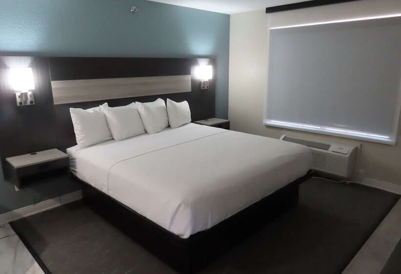 Люкс с гидромассажем, Best Western Prime Inn & Suites