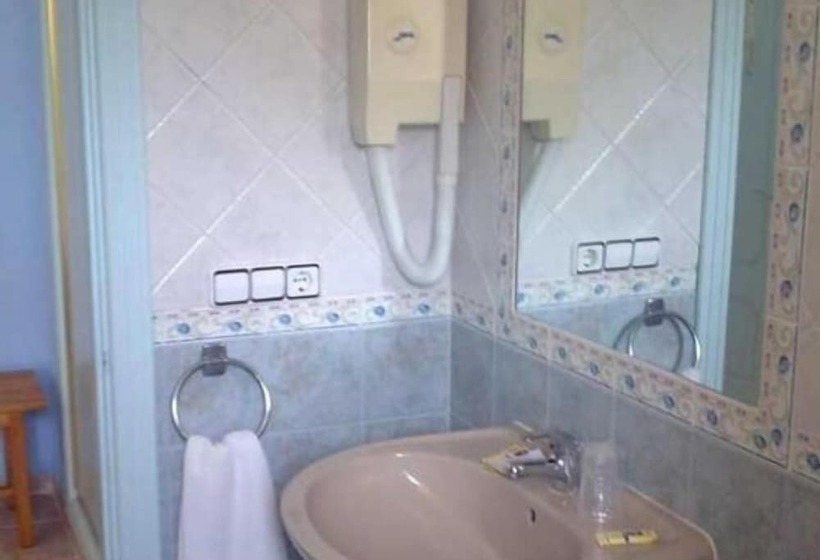 Номер Стандарт, Pensión Agadir