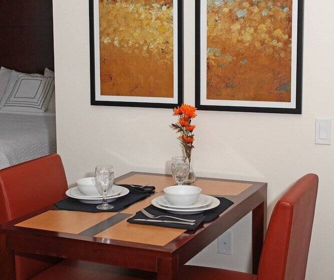 스탠다드 룸 더블 침대, Residence Inn By Marriott Sebring