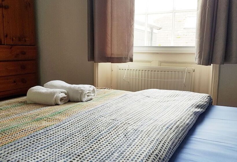 Номер Стандарт, Olivers Guest House