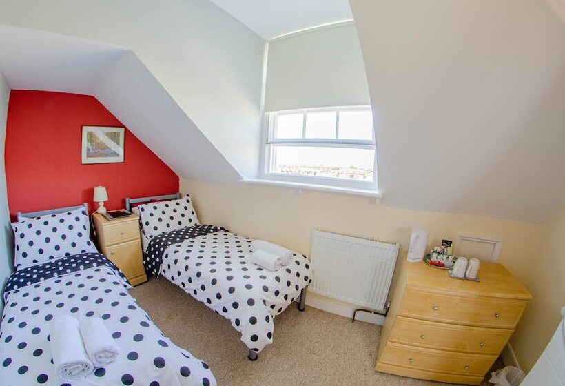 Номер Стандарт Совместная Ванная, Olivers Guest House