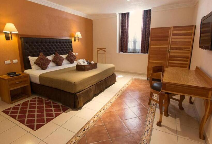 Quarto Estandar Cama King, Rio Queretaro