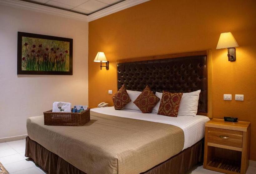 Quarto Estandar, Rio Queretaro