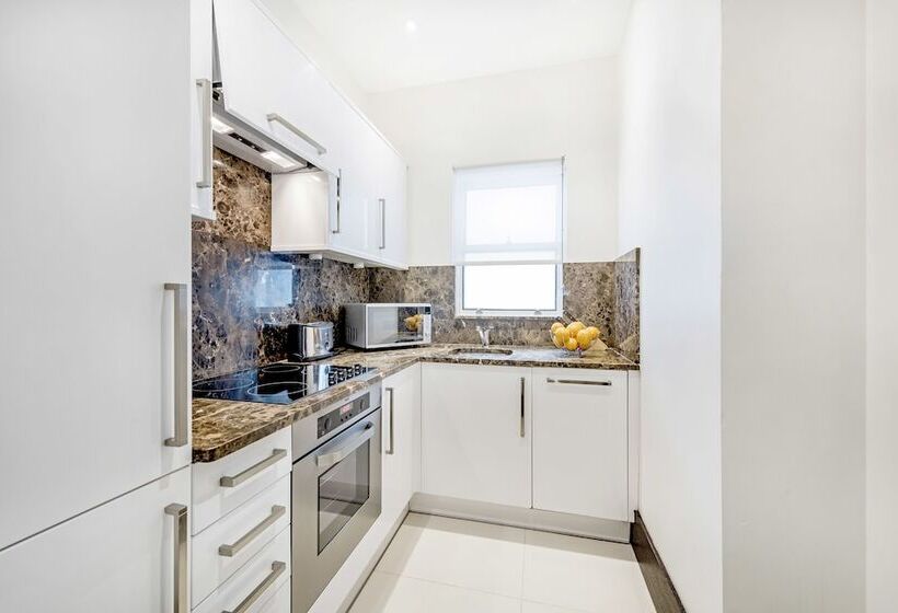Апартаменты 2 Спальни, 130 Queen S Gate Apartments