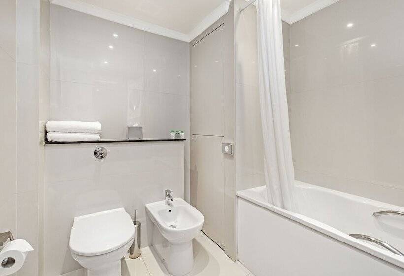 Апартаменты Superior 3 Спальни, 130 Queen S Gate Apartments