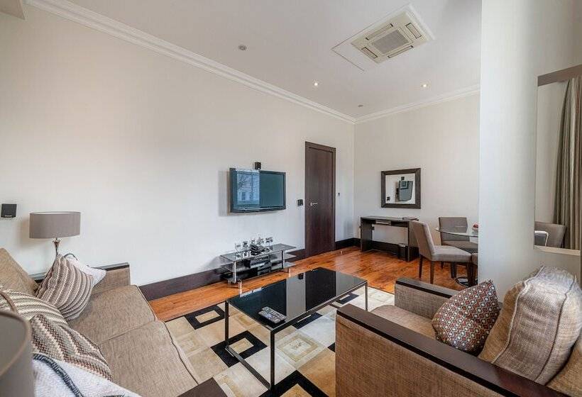 Апартаменты Deluxe 2 Спальни, 130 Queen S Gate Apartments