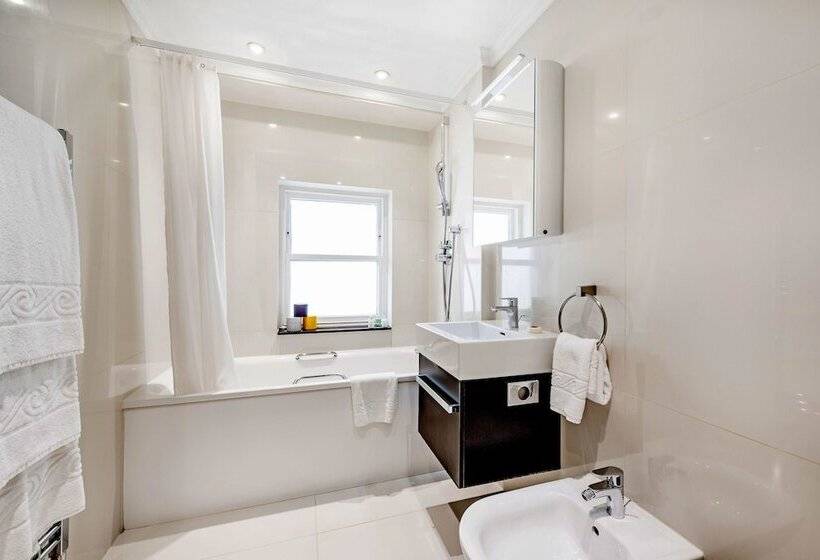 Апартаменты Superior 2 Спальни, 130 Queen S Gate Apartments