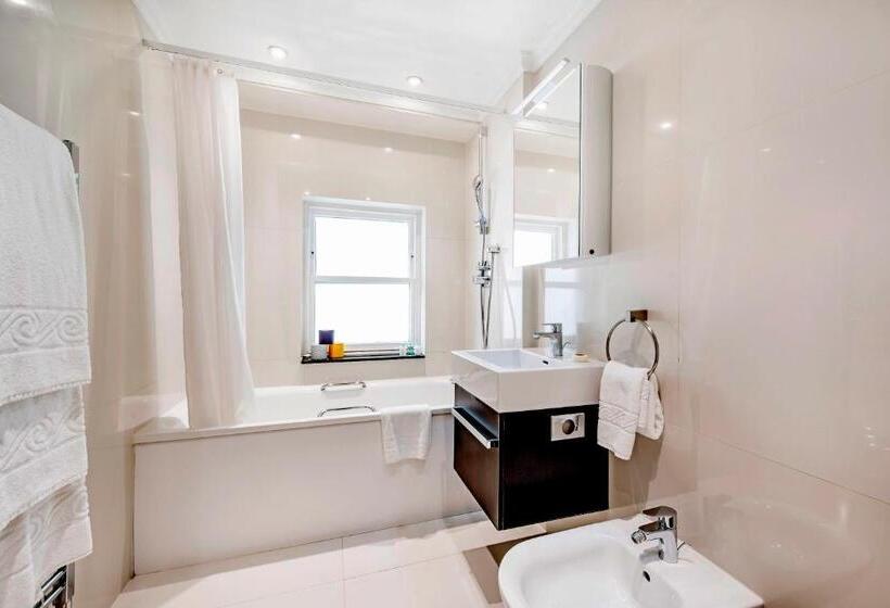 Апартаменты Superior 2 Спальни, 130 Queen S Gate Apartments
