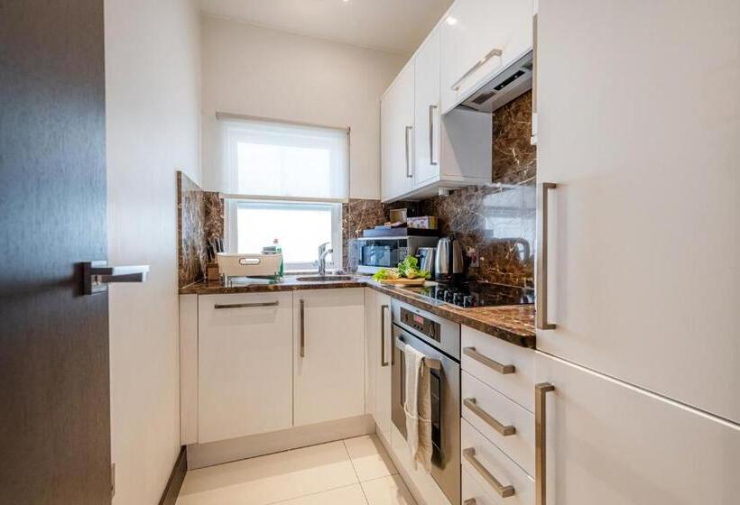 Апартаменты Superior 2 Спальни, 130 Queen S Gate Apartments