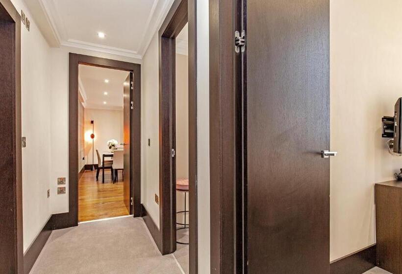 Апартаменты Superior 3 Спальни, 130 Queen S Gate Apartments