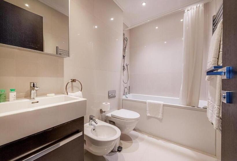 Апартаменты Deluxe 2 Спальни, 130 Queen S Gate Apartments