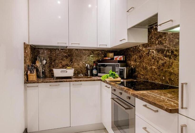 Апартаменты Deluxe 1 Спальня, 130 Queen S Gate Apartments